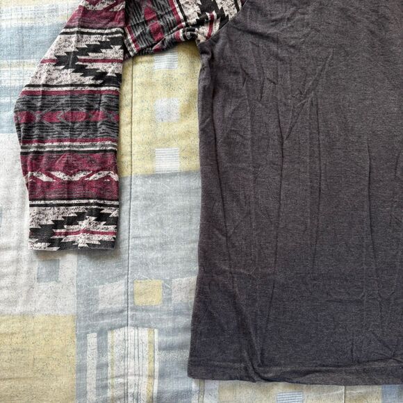 COPY - Aeropostale Gray Pullover Long Sleeve Aztec Print Hooded Sweatshirt Men'… - Picture 12 of 16